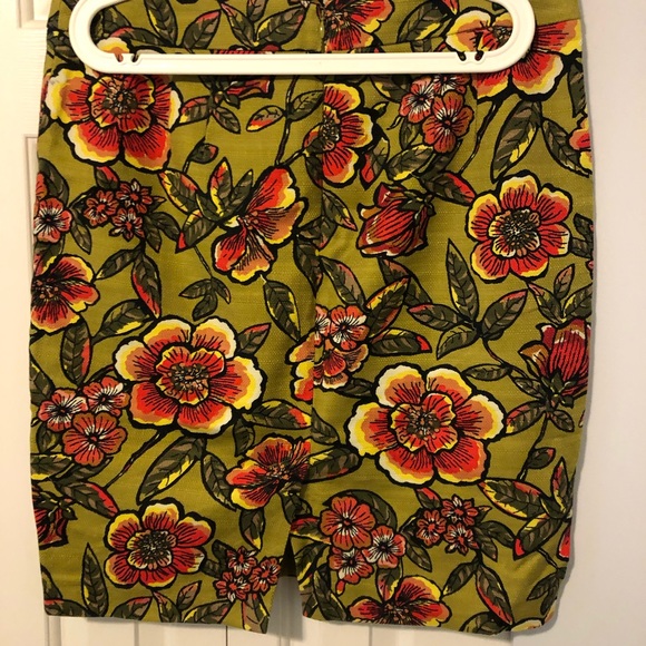 LOFT floral skirt - Picture 3 of 3